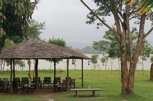 The Serai Kabini Hotel Begūr Eksteriør billede